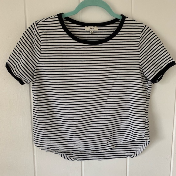 Striped crop top - Picture 1 of 3